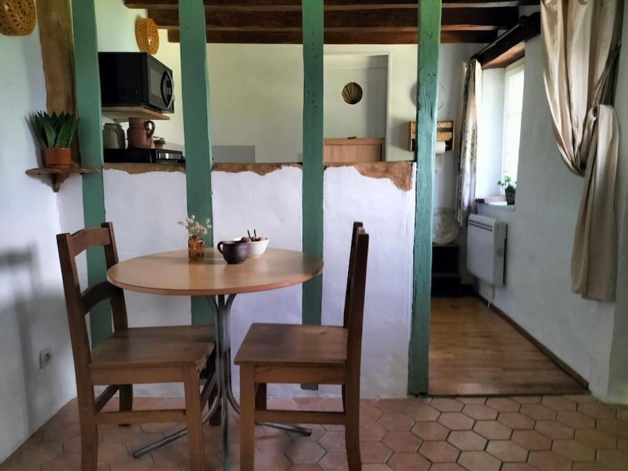 Charmante Maisonnette En Pierre Écardenville-sur-Eure Εξωτερικό φωτογραφία